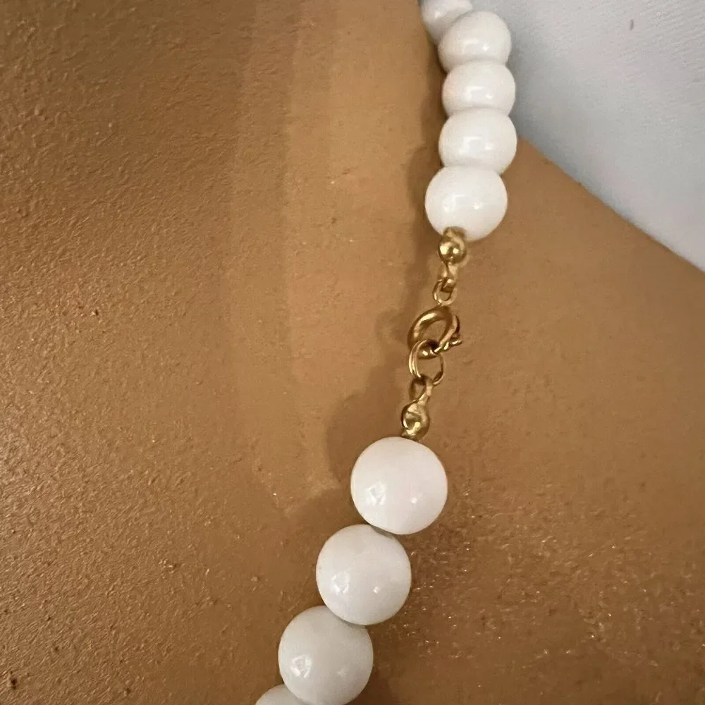 Vintage Lucite Necklace Blue White Gold Beads Chunky Beaded 24“ 4654